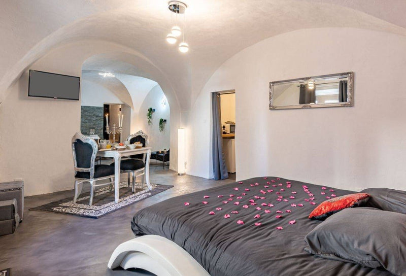 L’Instant Suspendu - Love’nSpa - weekend en amoureux, love rooms avec spa ou jacuzzi privatif3 de L’Instant Suspendu