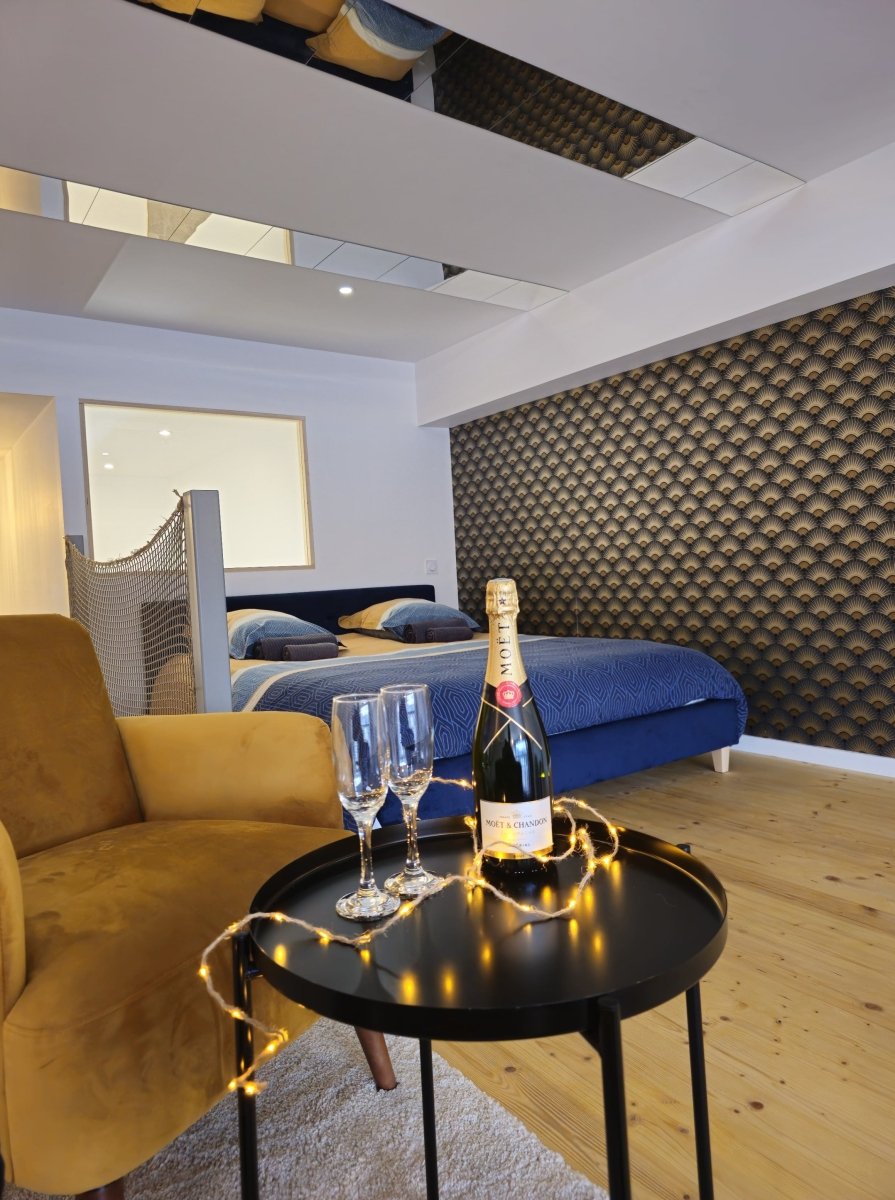 Loft Le Chic - Love’nSpa - weekend en amoureux, love rooms avec spa ou jacuzzi privatif10 de Lofts & Gites - Loft Le Chic