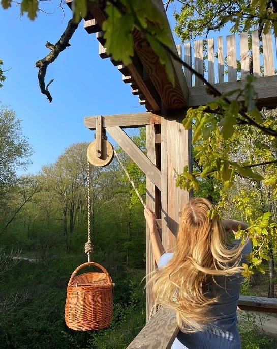 Loire Valley Lodge - Lodges design avec jacuzzi privé en terrasse - Sixtie’s - Love’nSpa - weekend en amoureux, love rooms avec spa ou jacuzzi privatif3 de Loire Valley Lodge - Lodges design avec jacuzzi privé en terrasse - Sixtie’s