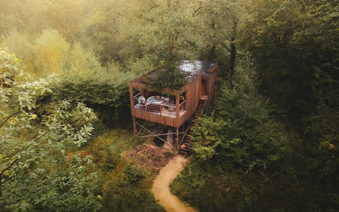 Loire Valley Lodge - Lodges design avec jacuzzi privé en terrasse - Uzume - Love’nSpa - weekend en amoureux, love rooms avec spa ou jacuzzi privatifLoire Valley Lodge - Lodges design avec jacuzzi privé en terrasse - Uzume