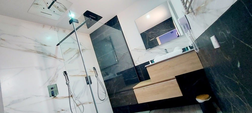 L'Olympe des Sens - APHRODITE • Déesse du désir - Love’nSpa - weekend en amoureux, love rooms avec spa ou jacuzzi privatif4 de L'Olympe des Sens - APHRODITE • Déesse du désir