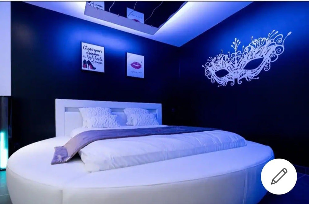 L'Olympe des Sens - CUPIDON • Dieu de l’amour - Love’nSpa - weekend en amoureux, love rooms avec spa ou jacuzzi privatif14 de L'Olympe des Sens - CUPIDON • Dieu de l’amour