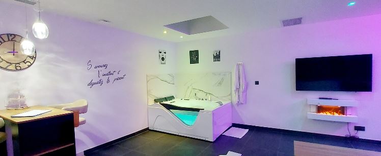 L'Olympe des Sens - CUPIDON • Dieu de l’amour - Love’nSpa - weekend en amoureux, love rooms avec spa ou jacuzzi privatif10 de L'Olympe des Sens - CUPIDON • Dieu de l’amour