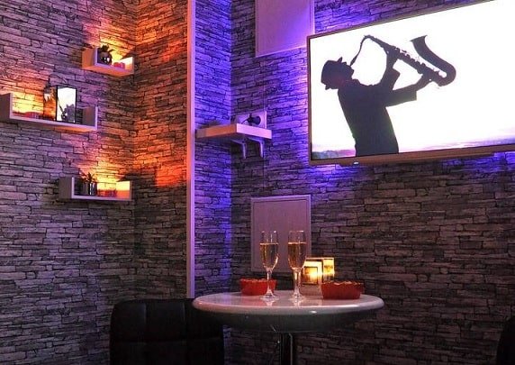 LovingSpa - La Suite Etoilée - Love’nSpa - weekend en amoureux, love rooms avec spa ou jacuzzi privatif5 de LovingSpa - The Star Suite