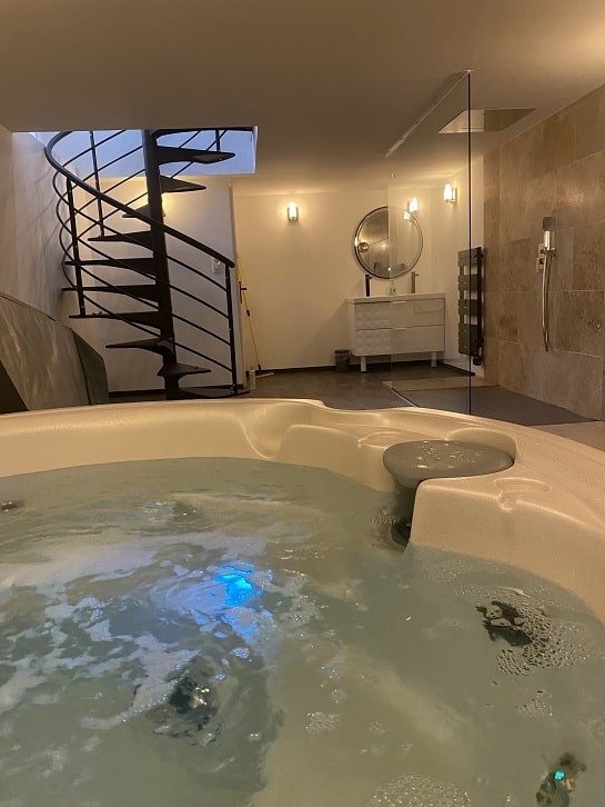 Mieux qu'à l'Hôtel - Love’nSpa - weekend en amoureux, love rooms avec spa ou jacuzzi privatif5 de Mieux qu'à l'Hôtel