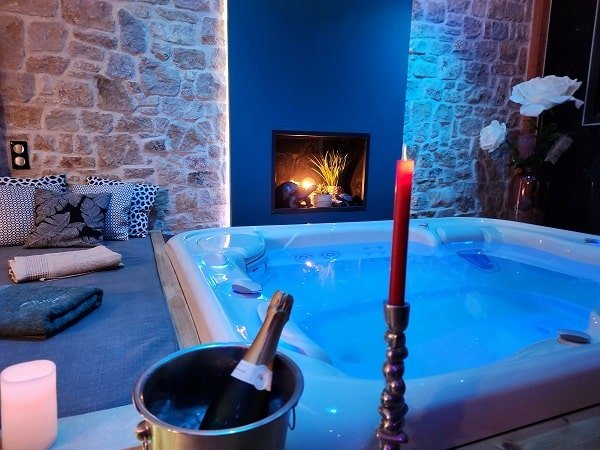 Nuit Spa Ciné - Love’nSpa - weekend en amoureux, love rooms avec spa ou jacuzzi privatif18 de Nuit Spa Ciné