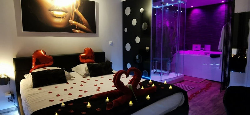 Nuits Chartraines - Hammam et Bulles - Love’nSpa - weekend en amoureux, love rooms avec spa ou jacuzzi privatif3 de Nuits Chartraines - Hammam et Bulles