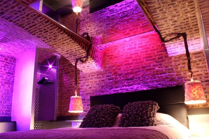 Private room 40 - Love’nSpa - weekend en amoureux, love rooms avec spa ou jacuzzi privatif9 de Private room 40
