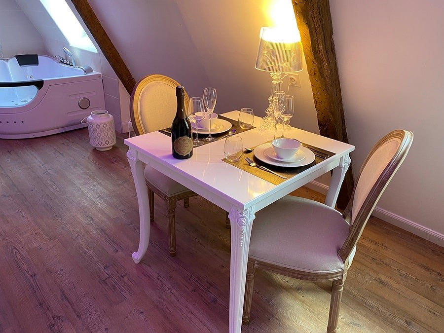 Résidence du Pelican - SWEET LOVE - Love’nSpa - weekend en amoureux, love rooms avec spa ou jacuzzi privatif5 de Résidence du Pelican - SWEET LOVE