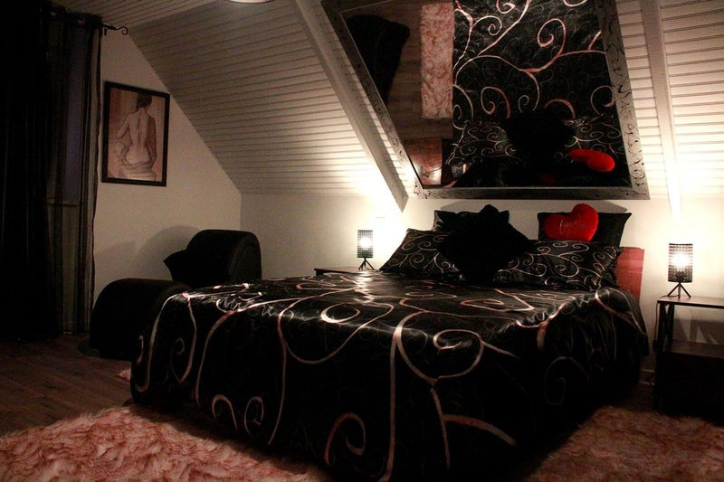 Secret d’Amour - Love’nSpa - weekend en amoureux, love rooms avec spa ou jacuzzi privatif2 de Secret d’Amour