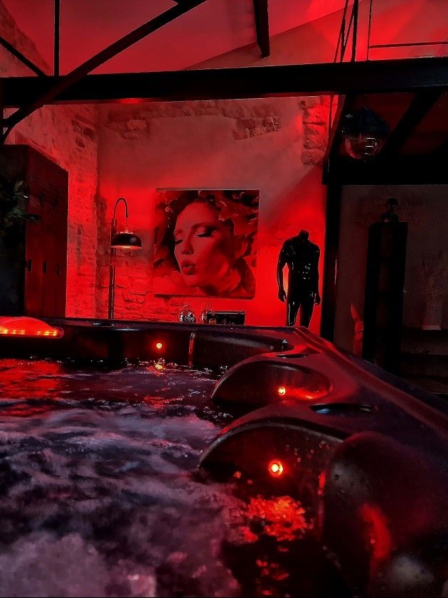 Secrets Love Room - L'Atelier du Marquis - Love’nSpa - weekend en amoureux, love rooms avec spa ou jacuzzi privatif7 de Demeure de la Baronne - L'Atelier du Marquis