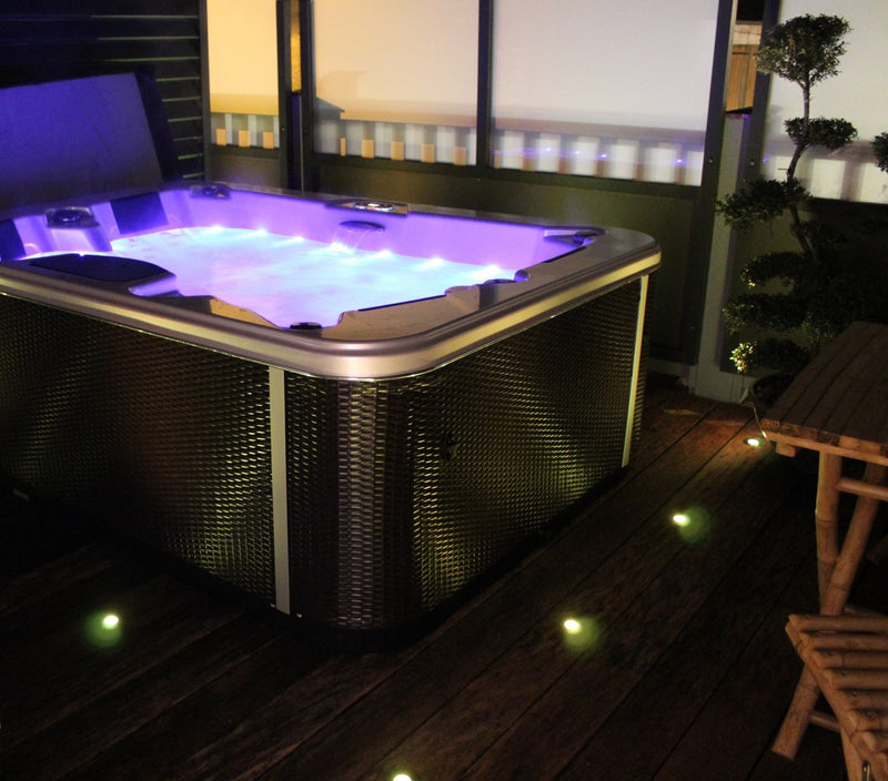 Le Lion d'or hôtel - Love’nSpa - weekend en amoureux, love rooms avec spa ou jacuzzi privatif2 de Le Lion d'or hôtel - la suite glamour