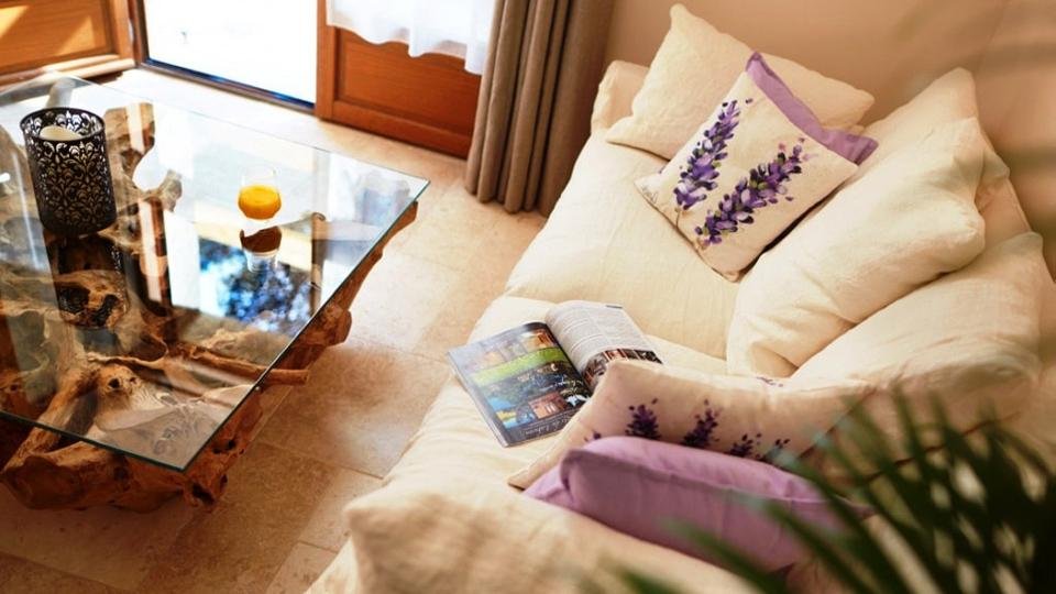 Suites & Spa du Luberon - Suite l’Amoureuse - Love’nSpa - weekend en amoureux, love rooms avec spa ou jacuzzi privatif3 de Suites & Spa du Luberon - Suite l’Amoureuse