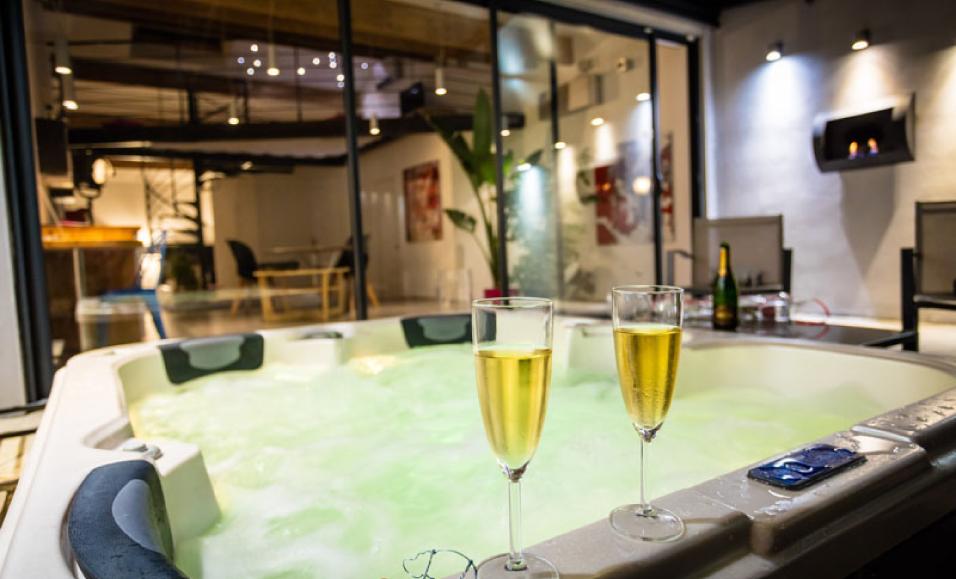 Mas de L'Etoile - Suite Star - Love’nSpa - weekend en amoureux, love rooms avec spa ou jacuzzi privatif4 de Mas de L'Etoile - Suite Star