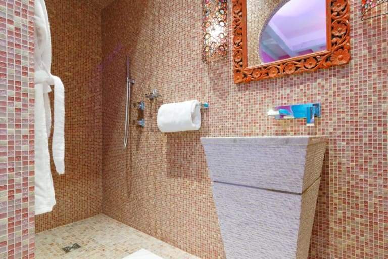 La Ferme Briarde - Suite Taj Mahal - Love’nSpa - weekend en amoureux, love rooms avec spa ou jacuzzi privatif4 de La Ferme Briarde - Suite Taj Mahal