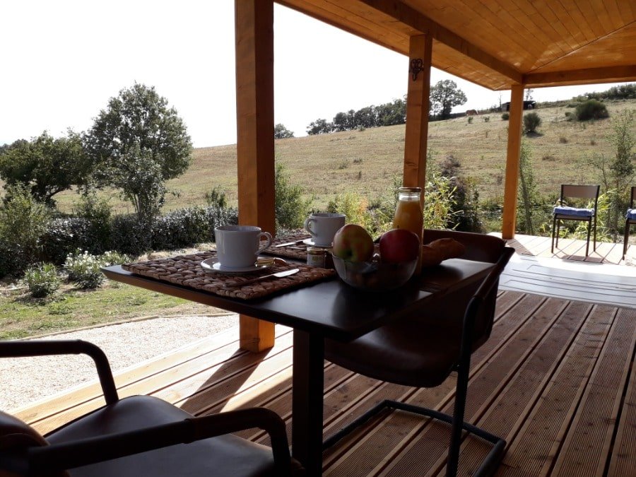Trésors de Campagne -Cabane dans les arbres des Baies sauvages avec jacuzzi privatif - Love’nSpa - weekend en amoureux, love rooms avec spa ou jacuzzi privatif9 de Trésors de Campagne -Cabane de charme Baies sauvages avec jacuzzi privatif
