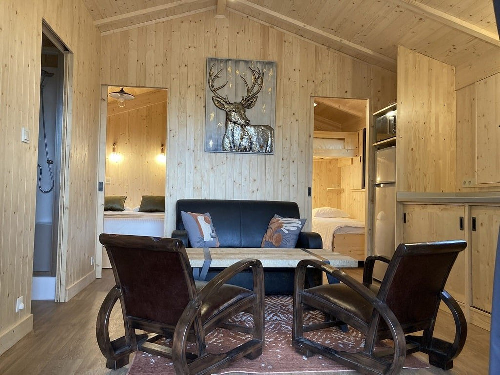 Trésors de Campagne -Cabane dans les bois « Dame du Château » avec jacuzzi privatif - Love’nSpa - weekend en amoureux, love rooms avec spa ou jacuzzi privatif7 de Trésors de Campagne - Lodge insolite Dame du Château avec jacuzzi privatif