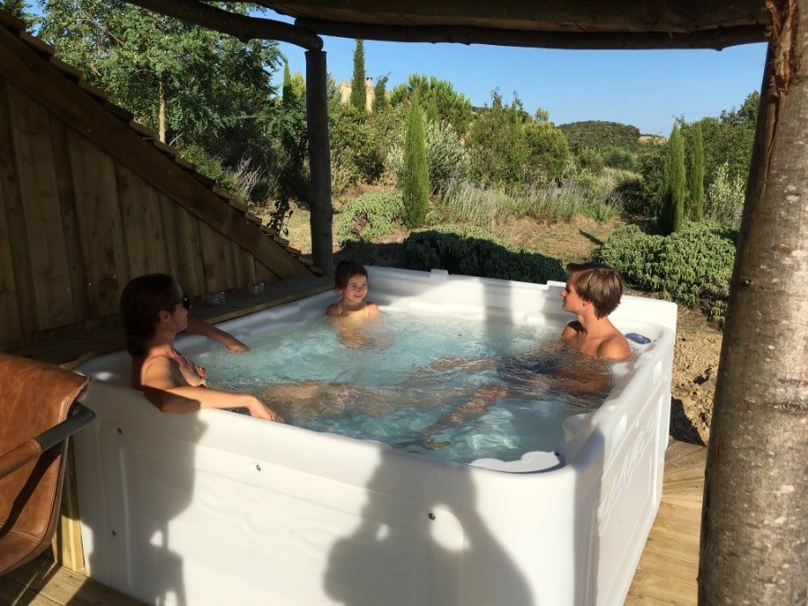 Trésors de Campagne -Maison du Hobbit avec spa privatif - Love’nSpa - weekend en amoureux, love rooms avec spa ou jacuzzi privatif6 de Trésors de Campagne -Maison du Hobbit avec spa privatif
