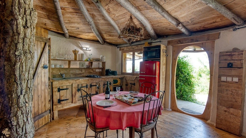 Trésors de Campagne -Maison du Hobbit avec spa privatif - Love’nSpa - weekend en amoureux, love rooms avec spa ou jacuzzi privatif1 de Trésors de Campagne -Maison du Hobbit avec spa privatif