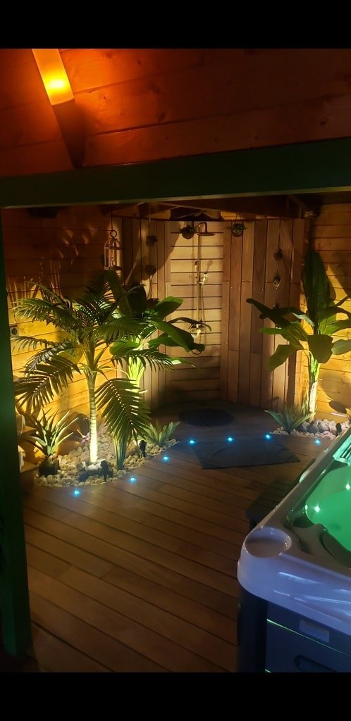 Tropical Spa - Le Chalet - Love’nSpa - weekend en amoureux, love rooms avec spa ou jacuzzi privatif6 de Tropical Spa - Le Chalet