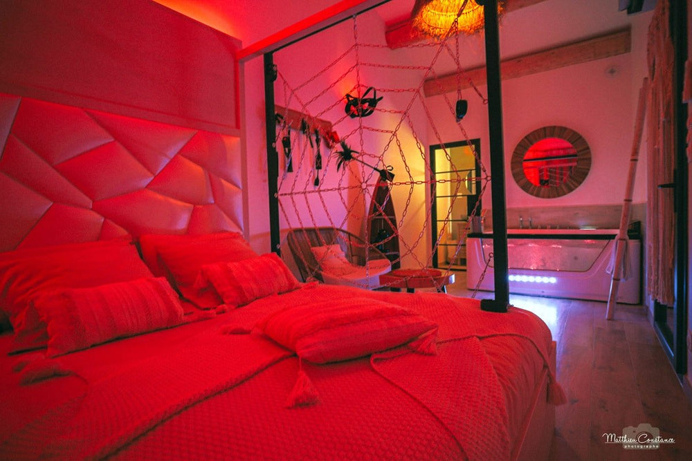 Villa Cocoon - Love Room & Spa - Love’nSpa - weekend en amoureux, love rooms avec spa ou jacuzzi privatif5 de Villa Cocoon - Love Room & Spa