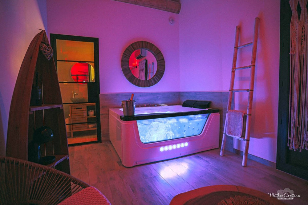 Villa Cocoon - Love Room & Spa - Love’nSpa - weekend en amoureux, love rooms avec spa ou jacuzzi privatif10 de Villa Cocoon - Love Room & Spa