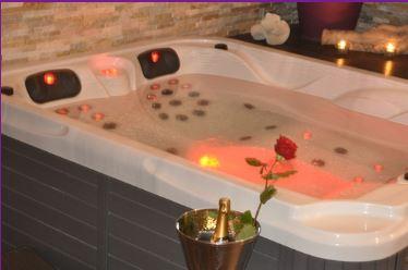 Villa les Délices - Love’nSpa - weekend en amoureux, love rooms avec spa ou jacuzzi privatif1 de Villa les Délices