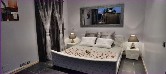 Villa les Délices - Love’nSpa - weekend en amoureux, love rooms avec spa ou jacuzzi privatif4 de Villa les Délices