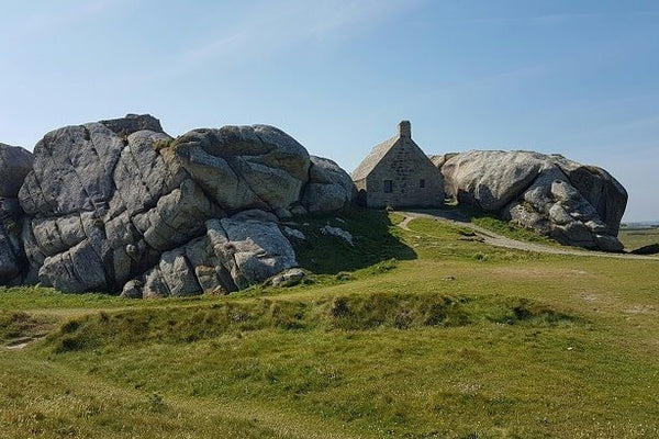 10 Idées de Week-end en Amoureux en Bretagne : Découvrez la Magie de la Romance Bretonne - Love’nSpa