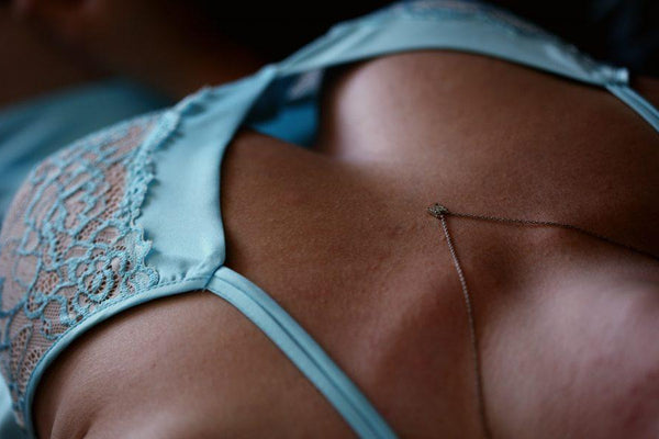 L’atout charme du saint des seins - Love’nSpa