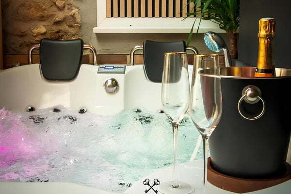 Paris hôtel avec jacuzzi : nos plus belles adresses pour une nuit inoubliable - Love’nSpa