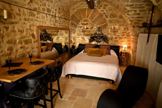 50 Nuances de Grambois - Love’nSpa - weekend en amoureux, love rooms avec spa ou jacuzzi privatif