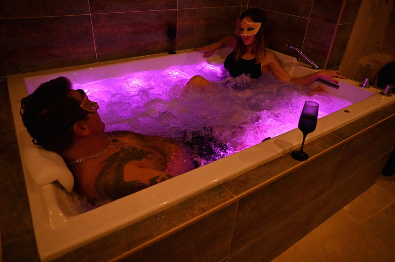 50 Nuances de Grambois - Love’nSpa - weekend en amoureux, love rooms avec spa ou jacuzzi privatif1 de 50 Nuances de Grambois

