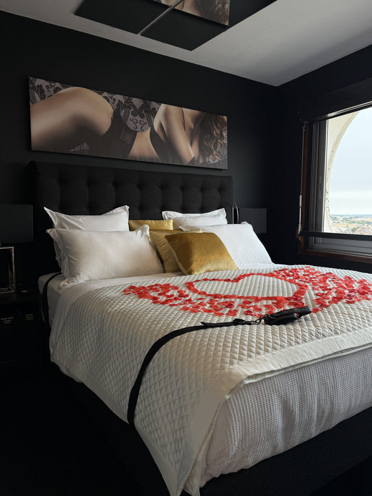 week-end en amoureux Bretagne - Location Loveroom chambre avec Spa Jacuzzi privatif - Love room