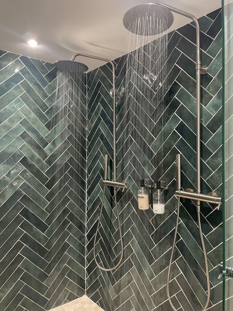 À la folie Loft&Spa romantique avec jacuzzi - Love’nSpa - weekend en amoureux, love rooms avec spa ou jacuzzi privatif7 de À la folie Loft&Spa romantique avec jacuzzi
