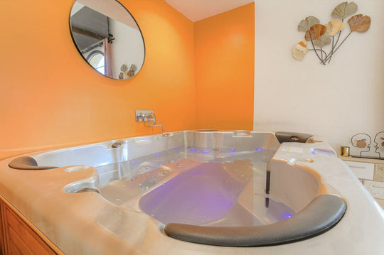 Abricotine - Love’nSpa - weekend en amoureux, love rooms avec spa ou jacuzzi privatif