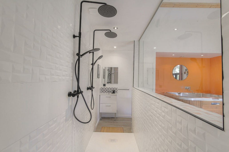 Abricotine - Love’nSpa - weekend en amoureux, love rooms avec spa ou jacuzzi privatif3 de Expérience Abricotine - Jacuzzi-Terrasse
