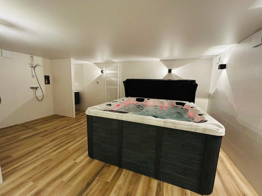 AU 21 LOVEROOM - Love’nSpa - weekend en amoureux, love rooms avec spa ou jacuzzi privatif