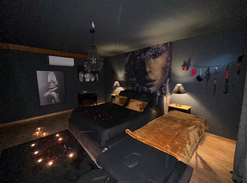 Au Domaine Insolite - Love’nSpa - weekend en amoureux, love rooms avec spa ou jacuzzi privatif1 de Au Domaine Insolite
