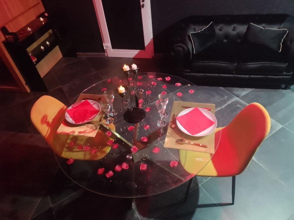 Avec Toi suites spa: La GLAMOUR - Love’nSpa - weekend en amoureux, love rooms avec spa ou jacuzzi privatif9 de Avec Toi suites spa: La GLAMOUR
