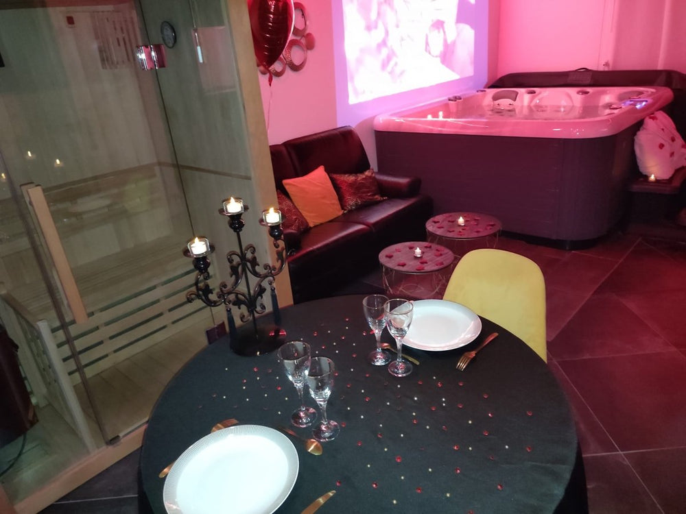 Avec Toi suites spa: La GLAMOUR - Love’nSpa - weekend en amoureux, love rooms avec spa ou jacuzzi privatif5 de Avec Toi suites spa: La GLAMOUR
