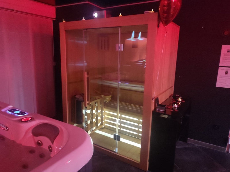 Avec Toi suites spa: La GLAMOUR - Love’nSpa - weekend en amoureux, love rooms avec spa ou jacuzzi privatif