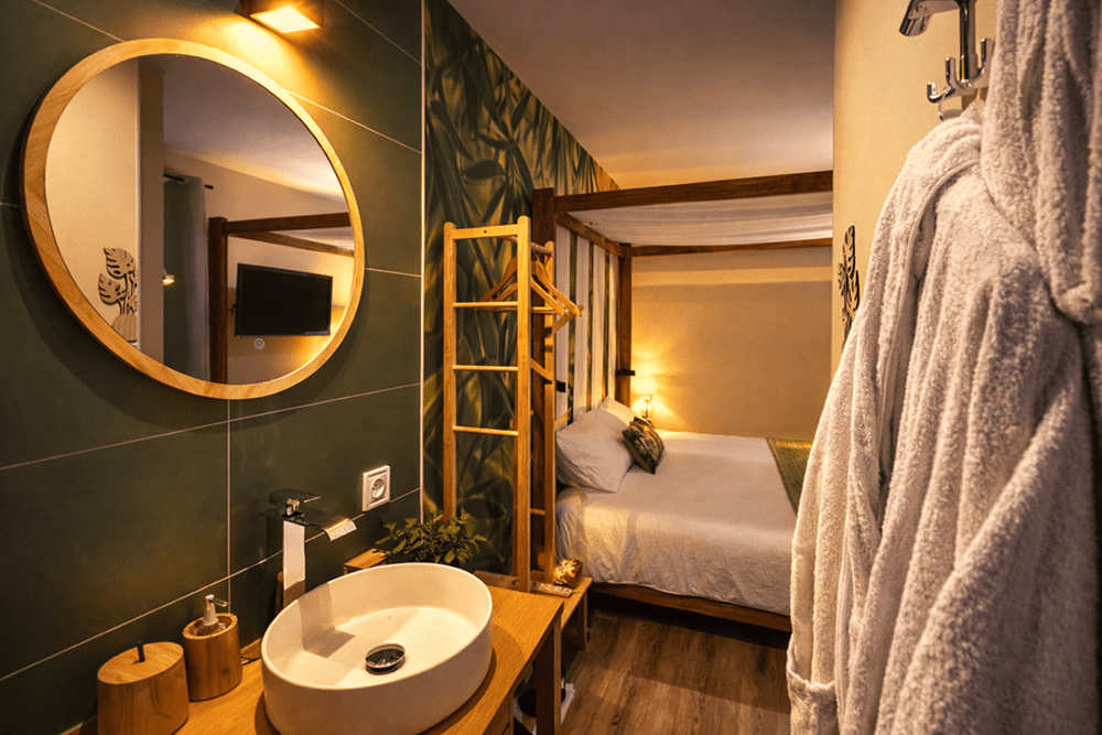 Bambou - Love’nSpa - weekend en amoureux, love rooms avec spa ou jacuzzi privatif7 de Bambou
