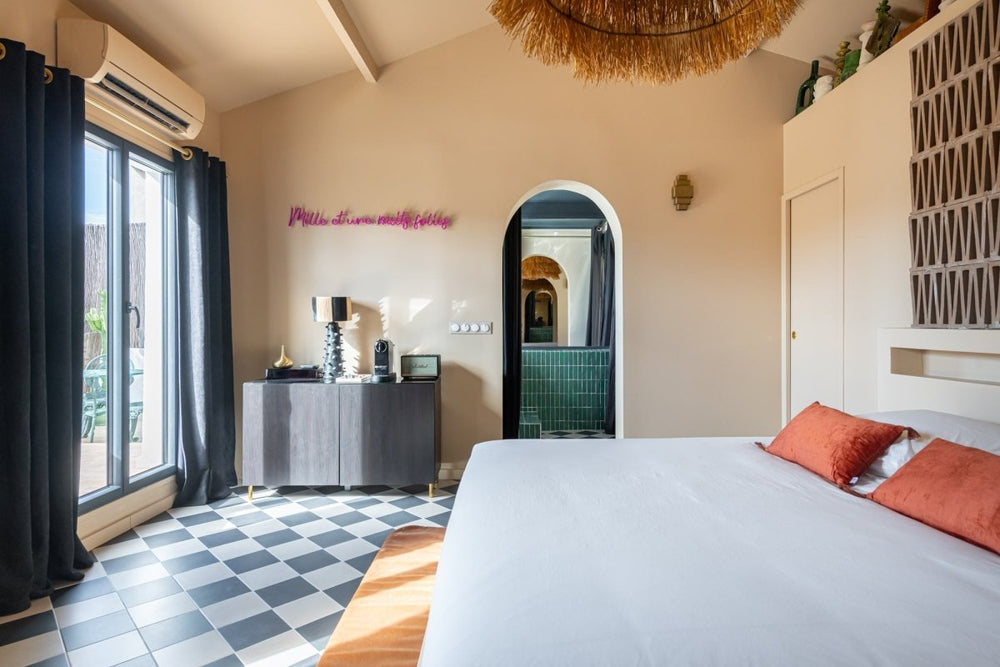 Bouche Cousue - Suite Beldi - Love’nSpa - weekend en amoureux, love rooms avec spa ou jacuzzi privatif7 de Bouche Cousue - Suite Beldi
