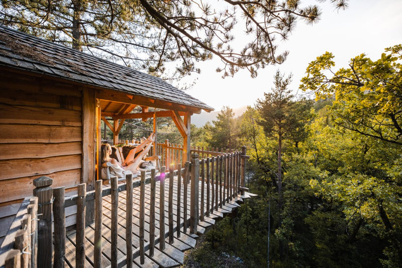 Cabane dans les arbres avec jacuzzi privatif - Bois d'Arambe - Love’nSpa - weekend en amoureux, love rooms avec spa ou jacuzzi privatif4 de Cabane dans les arbres avec jacuzzi privatif - Bois d'Arambe
