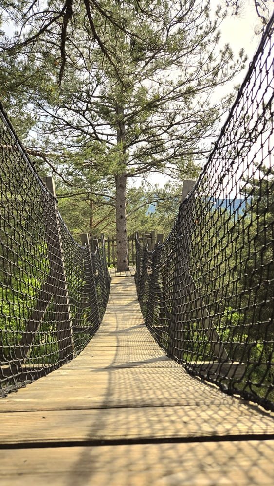 Cabane dans les arbres avec jacuzzi privatif - Bois d'Arambe - Love’nSpa - weekend en amoureux, love rooms avec spa ou jacuzzi privatif8 de Cabane dans les arbres avec jacuzzi privatif - Bois d'Arambe
