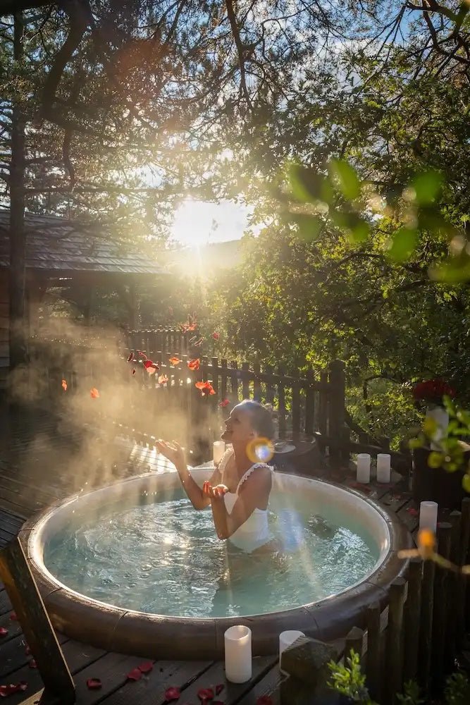 Cabane dans les arbres avec jacuzzi privatif - Bois d'Arambe - Love’nSpa - weekend en amoureux, love rooms avec spa ou jacuzzi privatif3 de Cabane dans les arbres avec jacuzzi privatif - Bois d'Arambe
