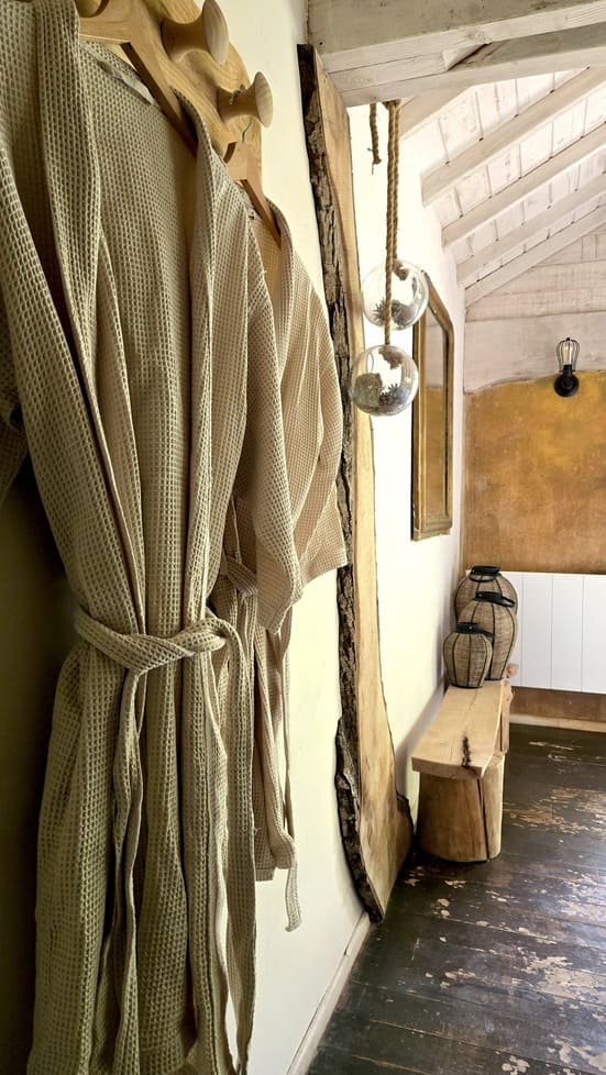 Cabane dans les arbres avec jacuzzi privatif - Bois d'Arambe - Love’nSpa - weekend en amoureux, love rooms avec spa ou jacuzzi privatif15 de Cabane dans les arbres avec jacuzzi privatif - Bois d'Arambe
