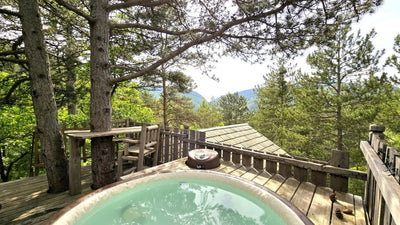 Cabane dans les arbres avec jacuzzi privatif - Épine Vinette - Love’nSpa - weekend en amoureux, love rooms avec spa ou jacuzzi privatif