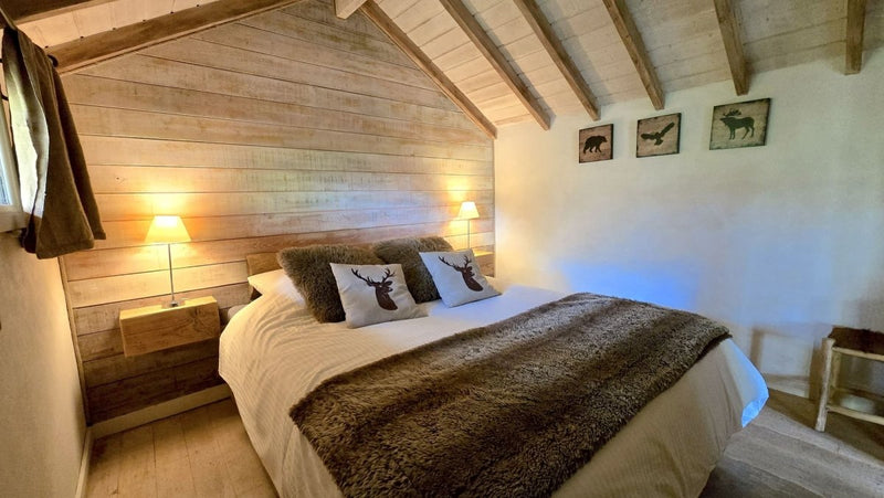 Cabane dans les arbres avec jacuzzi privatif - Épine Vinette - Love’nSpa - weekend en amoureux, love rooms avec spa ou jacuzzi privatif